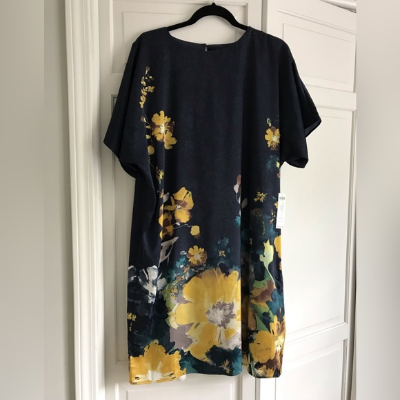 Chico’s Satin Floral Dress NWT - Picture 4 of 6